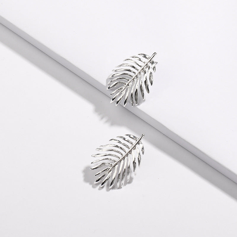 Hollow Leaves Earring